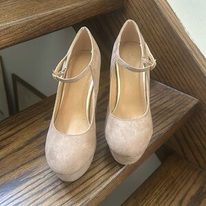 Stylish Women’s Shoe ~ 5 inch heel